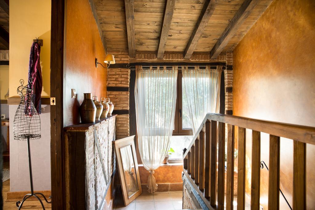 Casa Rural La Casa Del Bosque Navaconcejo Luaran gambar