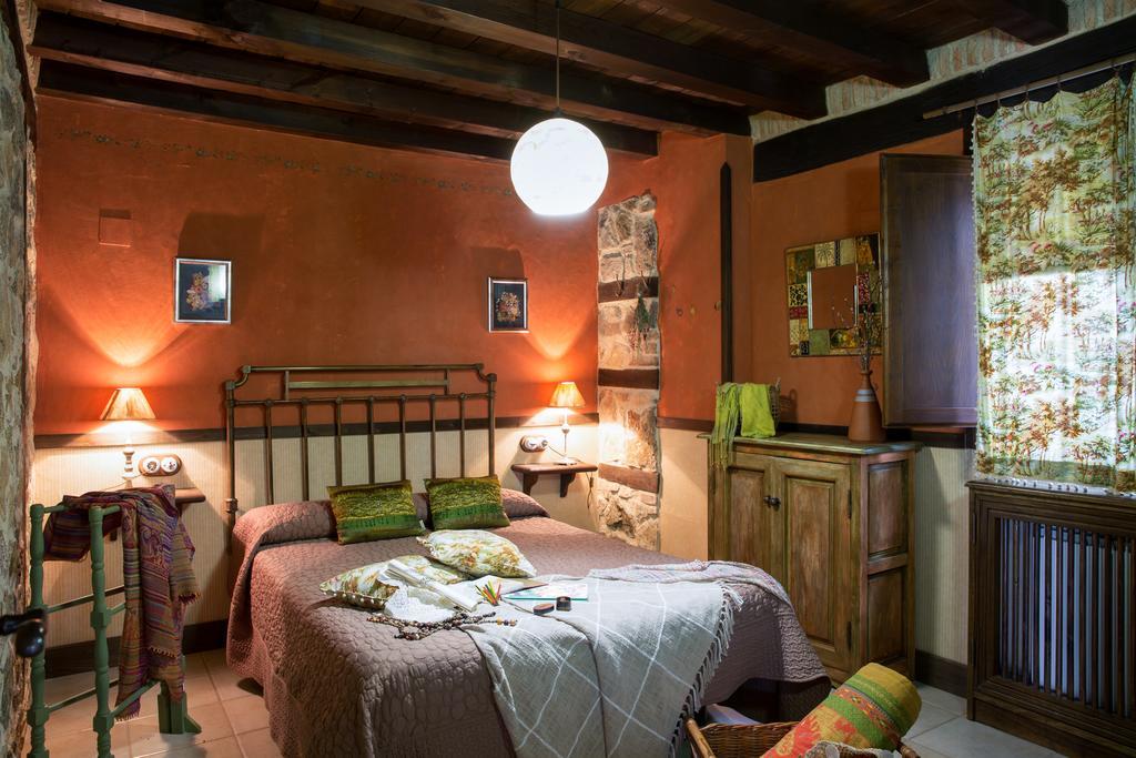 Casa Rural La Casa Del Bosque Navaconcejo Luaran gambar