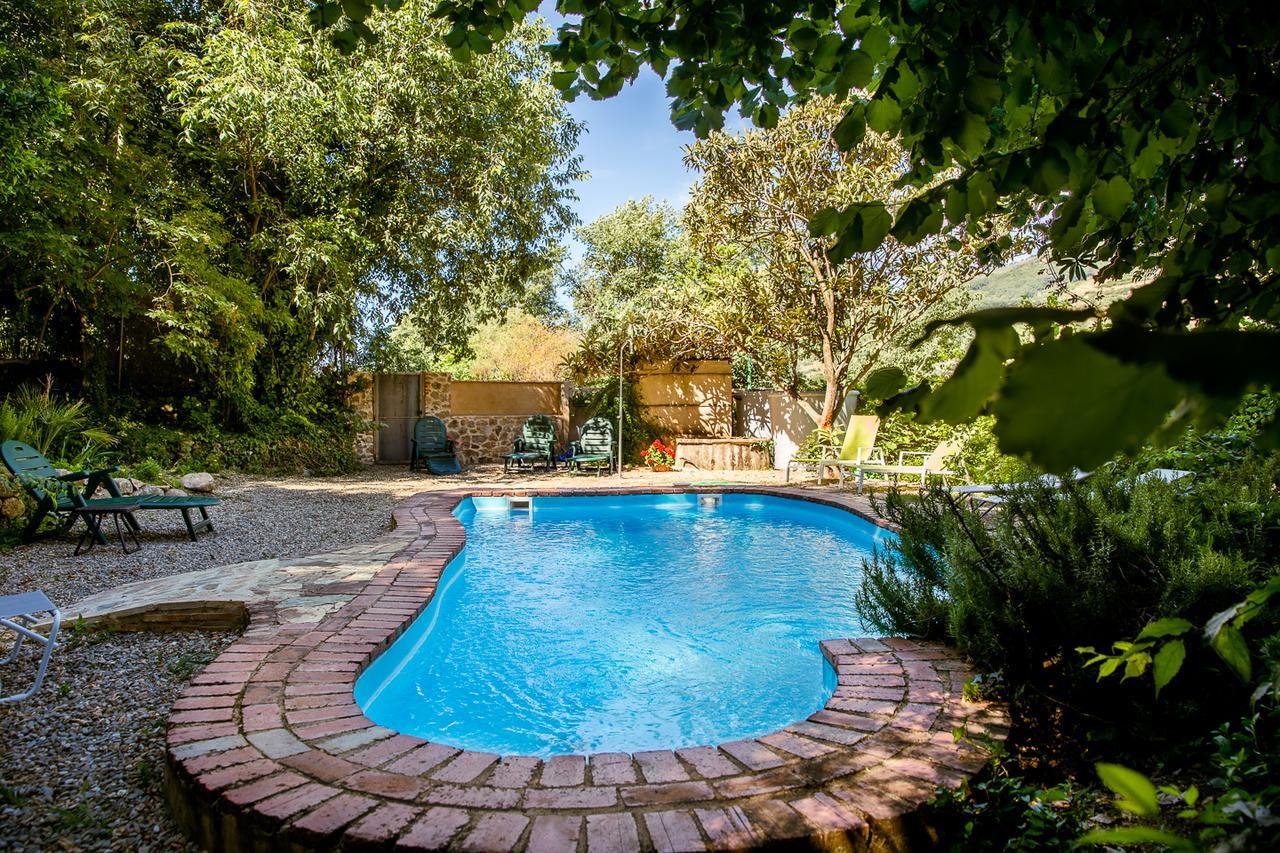 Casa Rural La Casa Del Bosque Navaconcejo Luaran gambar